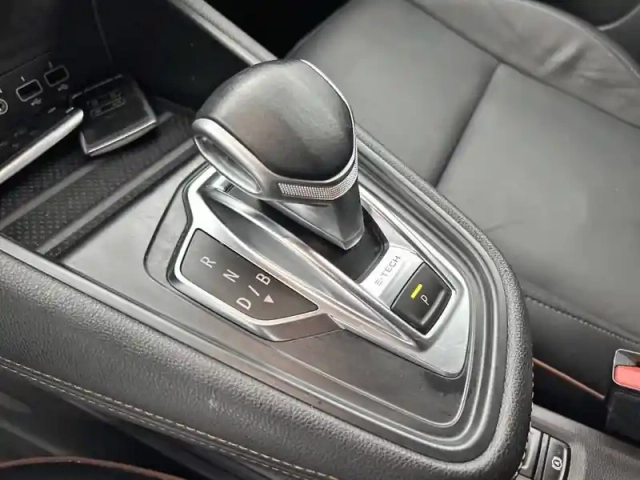 Renault Captur e-tech plug-in 160 - 21 — photo 64
