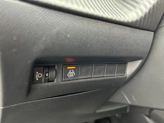 Peugeot 2008 puretech 130 s&amp;s eat8 — photo 52