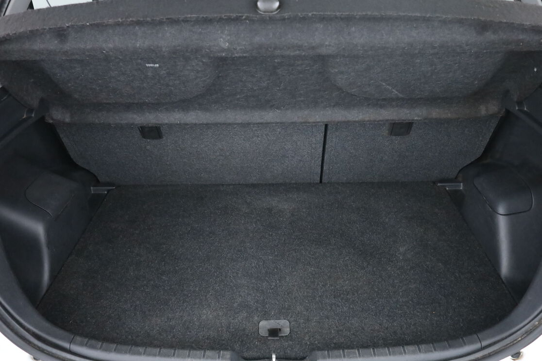 Toyota Yaris 1.4 D-4D Dynamic — photo 16