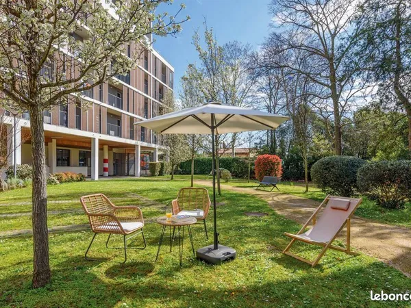 Studio 1 pièce 28 m²