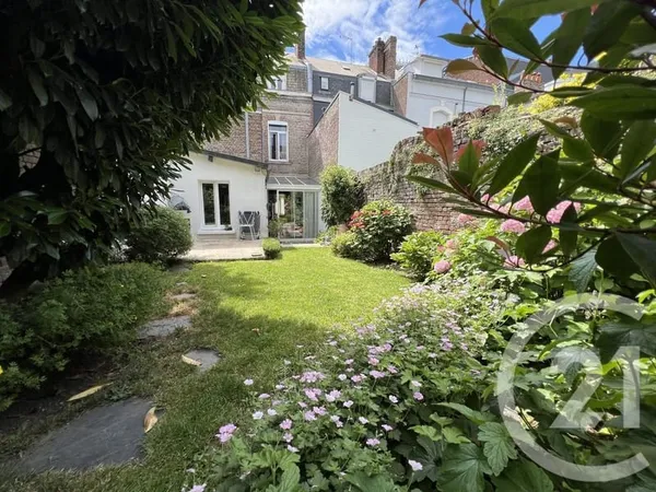 Maison 8 pièces 170 m²