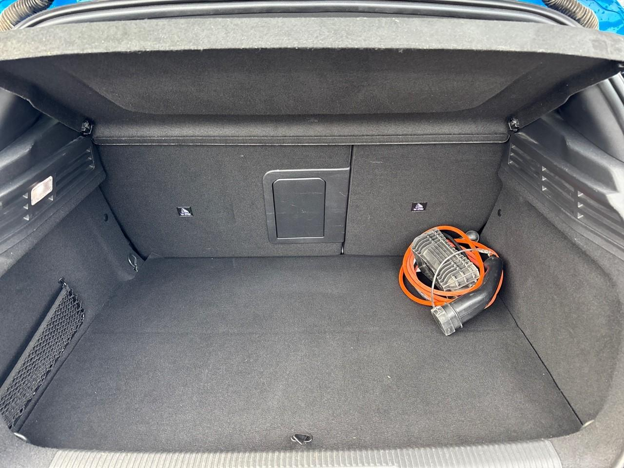 Peugeot 308 phev 180ch gt e-eat8 — photo 6
