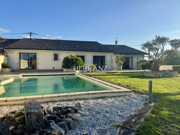 Bonzac (33910) Maison familiale en pierre 269 m2, 5 chambr