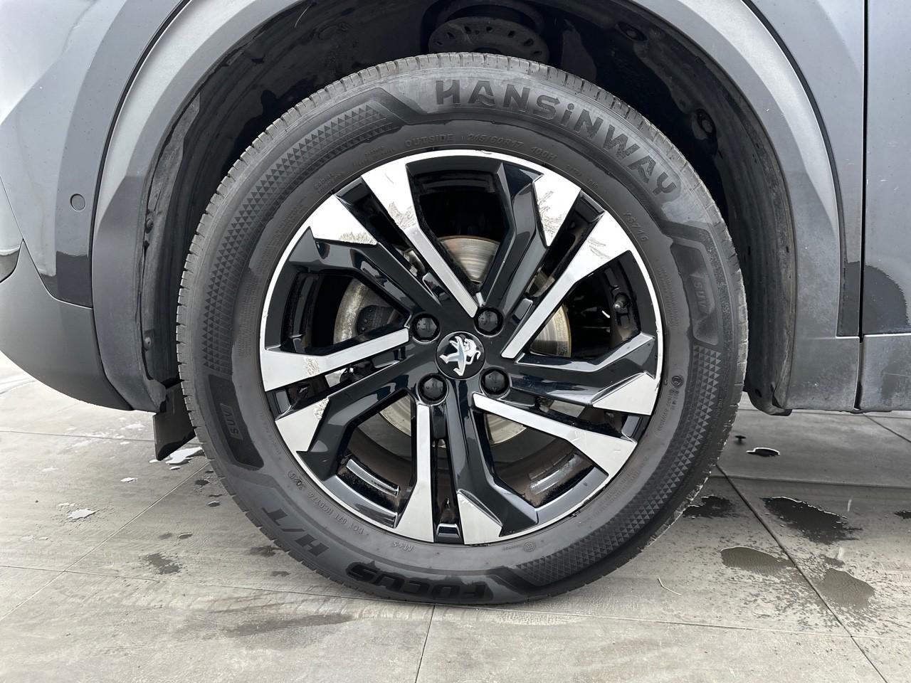Peugeot 2008 puretech 130 s&s eat8 gt — photo 14