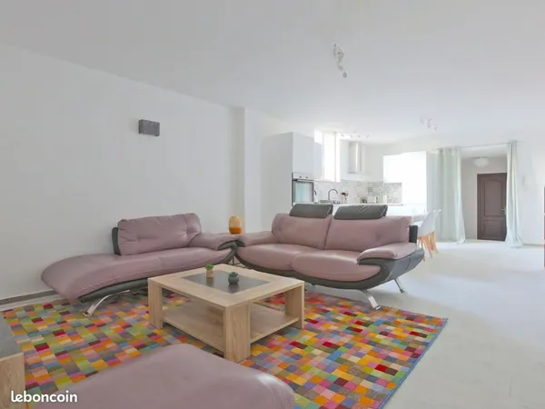 Appartement 1 pièce 100 m²