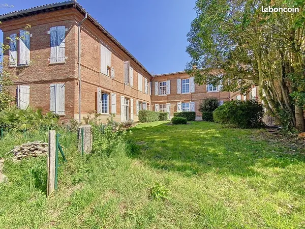 Château 17 pièces 445 m²