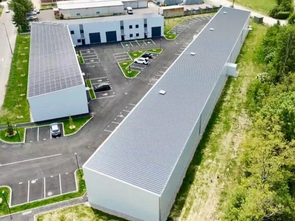 Local d'activité 170 m²