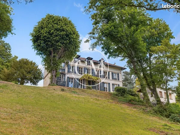Propriété 10 pièces 600 m²