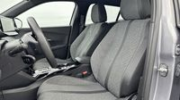 Peugeot 2008 e-2008 156ch 54 kWh Allure — photo 9