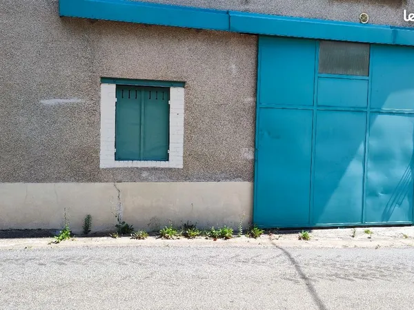 Stationnement Vente Saint-Léonard-de-Noblat   150€