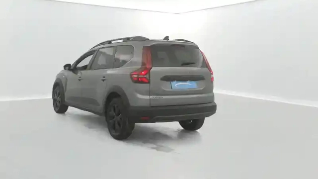 Dacia Jogger tce 110 7 places gsr2 — photo 12