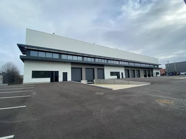 Entrepôt 2149 m²
