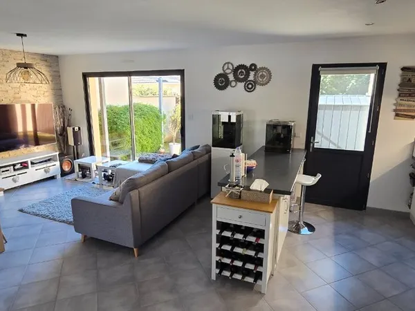 Location maison meublée T4 CHÂTEAUNEUF-SUR-LOIRE-Garage - Jardin