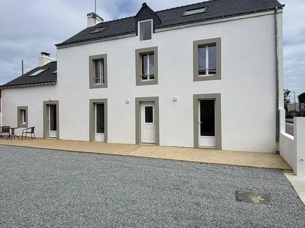 PETITE MAISON 35 M2 A 200 M De la place du marché de septembre à avril 2027