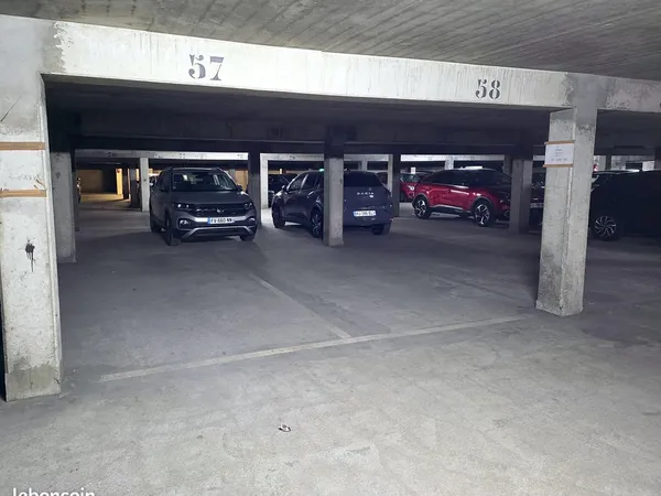 Place de parking sécurisée - Vincennes