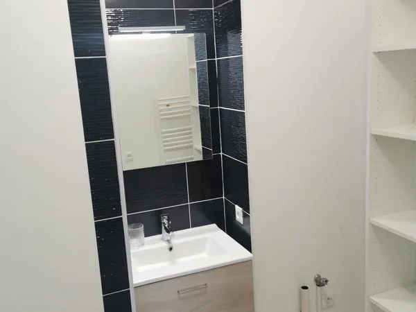 Chambre meublée