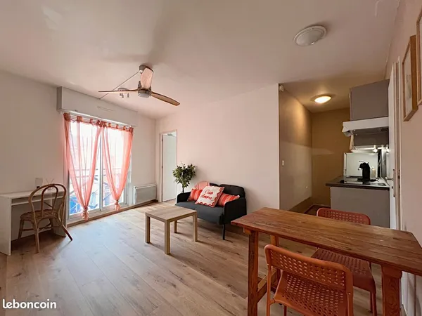 Camille Pujol - T2 meublé 38 m² - Place de Parking