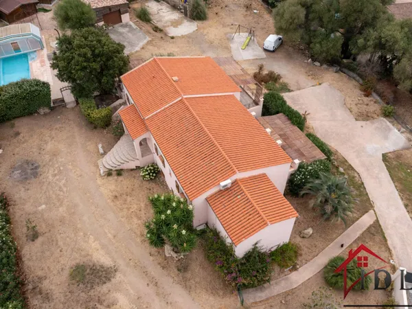 Maison 11 pièces 143 m²