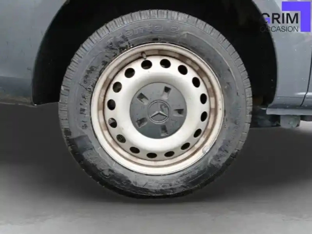 Mercedes Vito fourgon 114 cdi long bva rwd — photo 15
