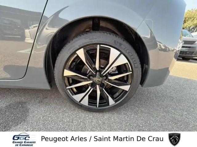 Peugeot 308 hybrid 145 e-dcs6 — photo 11