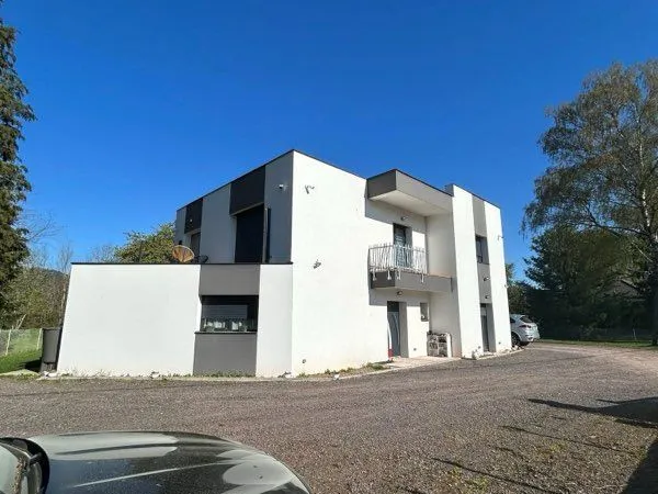 Maison/Villa sur terrain de 5m2 constructible