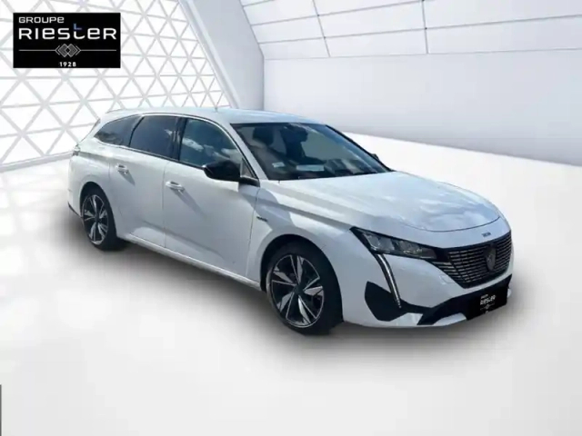 Peugeot 308 sw phev 180 e-eat8 — photo 3