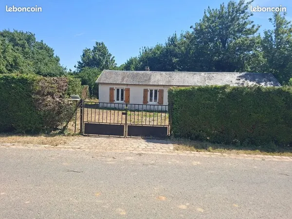 FRESNES-MAZANCOURT - Maison de plain-pied - 56,30 m² sur terrain de 1.626 m² - jardin intime Petit v