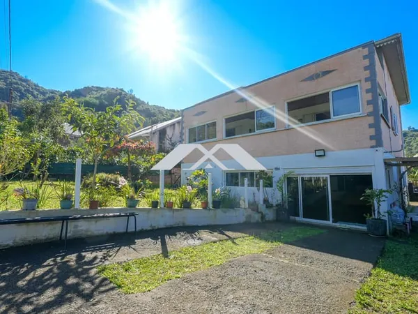 Maison Familiale d'Exception au Tévelave