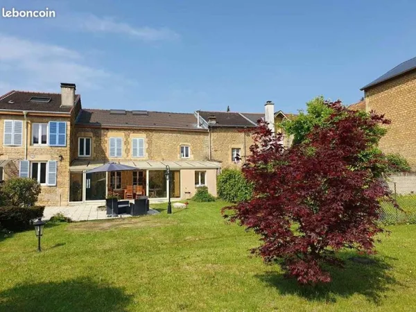 Maison 12 pièces 227 m²
