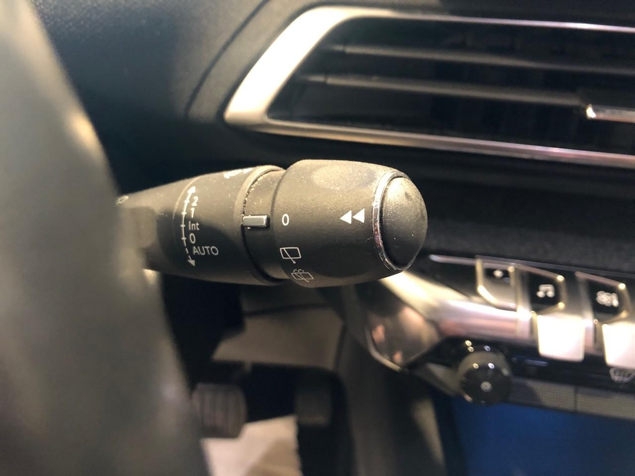 Peugeot 3008 hybrid 225 e-eat8 allure pack — photo 16