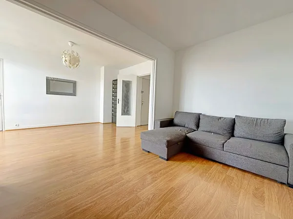 APPARTEMENT DE TYPE 4 BALCON ET GARAGE REIMS SECTEUR DAUPHINOT