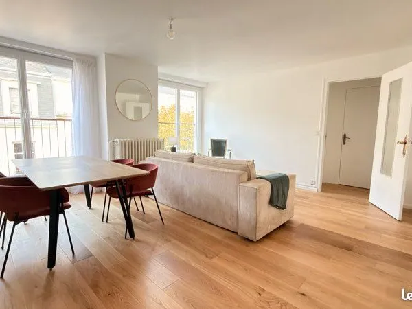 À louer - Superbe T2 meublé de 51 m² entièrement rénové - Nantes Graslin - Parking privé inclus
