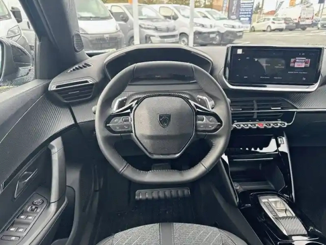 Peugeot 2008 hybrid 145 e-dcs6 — photo 29