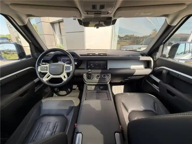Land Rover Defender 110 d240 bva8 — photo 16