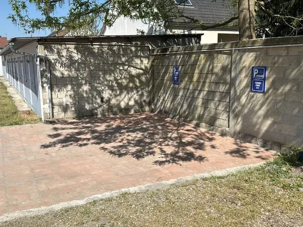 Parking 12 m²