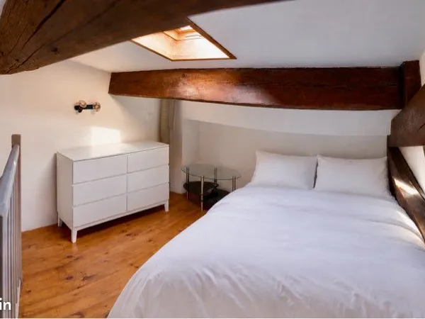 Studio mezzanine équipé 20m²