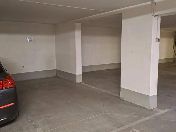 PARKING 90 CC - À 3 MIN À PIED DE MONTPARNASSE 2 - PARIS 15e