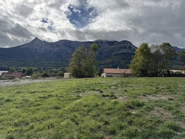 Terrain 558 m²