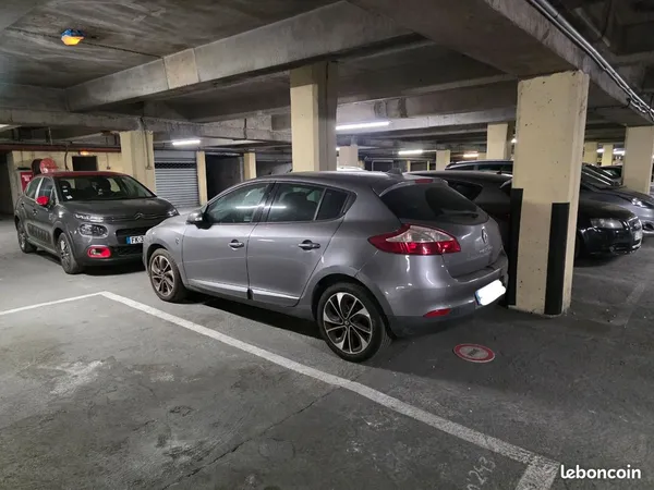Place parking 4ème
