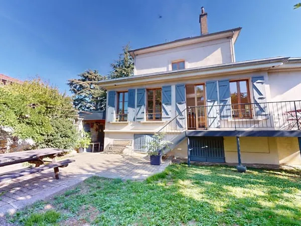 Maison individuelle avec jardin, garage et appartement 3 pièces indépendant - GRENOBLE