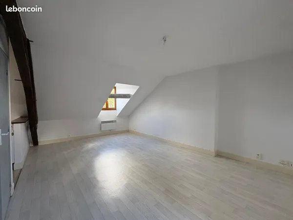 Location Appart Type 3 non meublé, libre à partir du 8 novembre