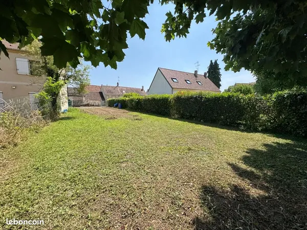Terrain 307 m² Ennery