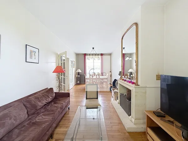 L'Hay-les-Roses  Maison familiale de 122 m2 sur  m2 de terra