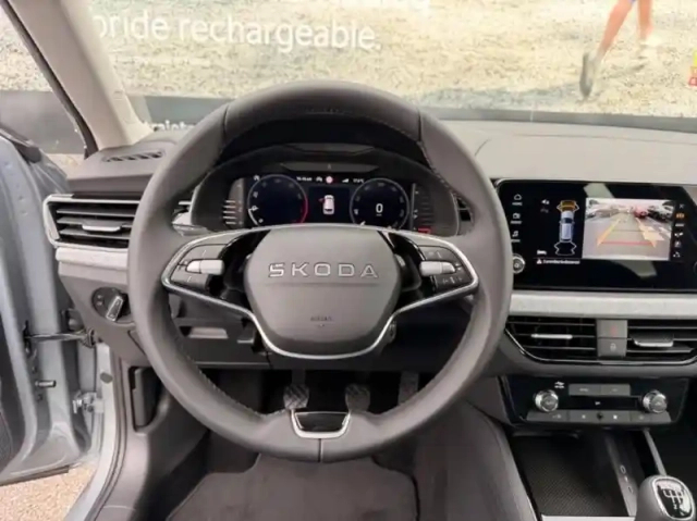 Skoda Kamiq 1.0 tsi evo 2 116ch clever edition — photo 11