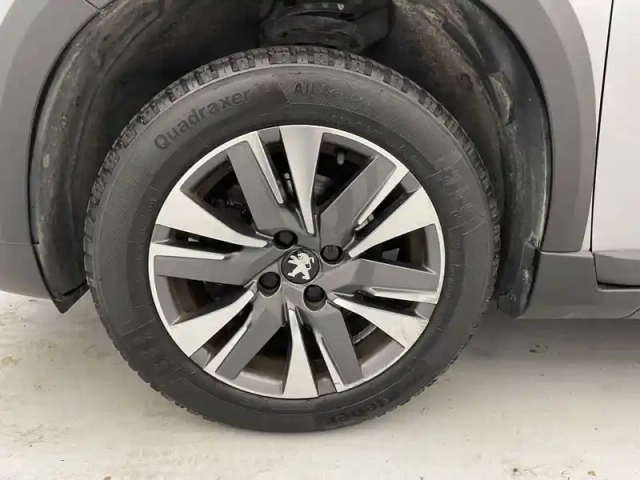 Peugeot 2008 1.2 puretech 110ch s&amp;s eat6 — photo 17