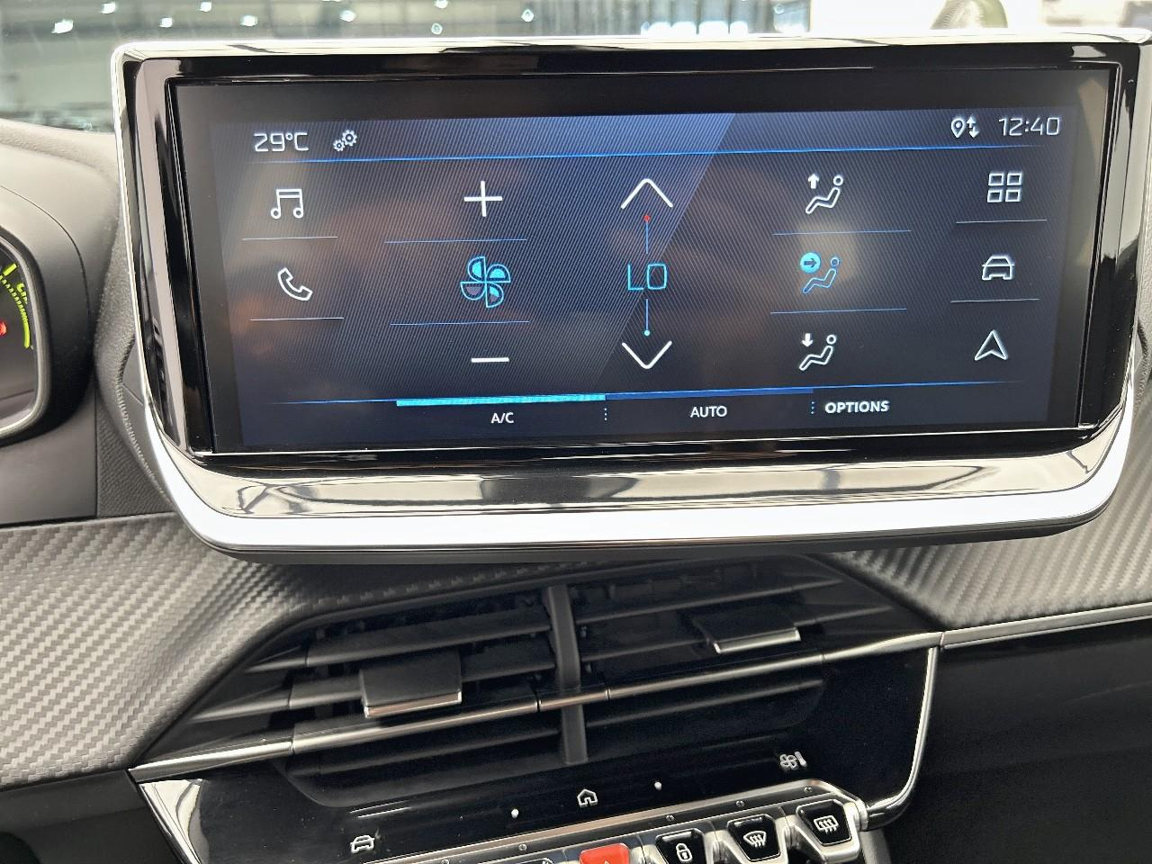 Peugeot 2008 hybrid 136 e-dcs6 style — photo 11