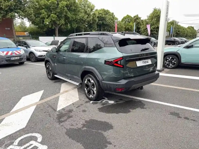 Dacia Bigster hybrid-g 150 4x4 / attelage + marchepieds — photo 3