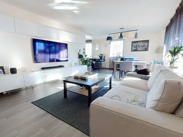 Loue chambre dans colocation de 98m²