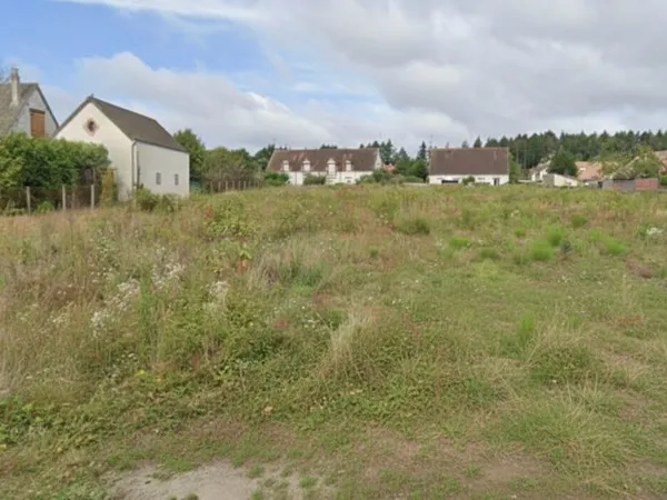 VOUZON (41) Terrain constructible de 1014 m2