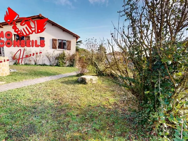 GRANDE MAISON AVEC UN STUDIO SUR UN TERRAIN DE 2340 M2